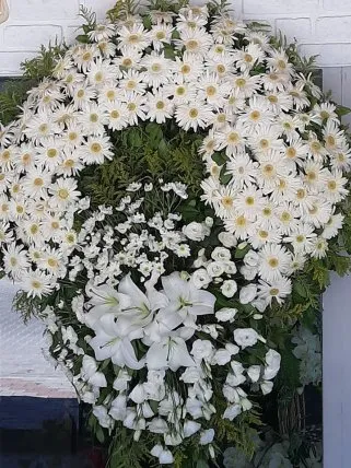 Beyaz Sarma Cenaze Çelengi - İzmir Karşıyaka Çiçek Siparişi